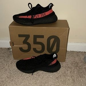 yeezy boost 350 v2 size 6 black / pink box included